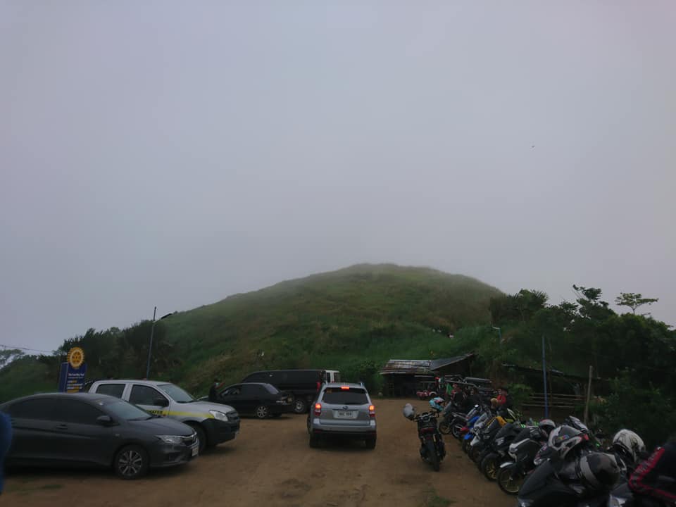 Mt. Gulugod Baboy parking area