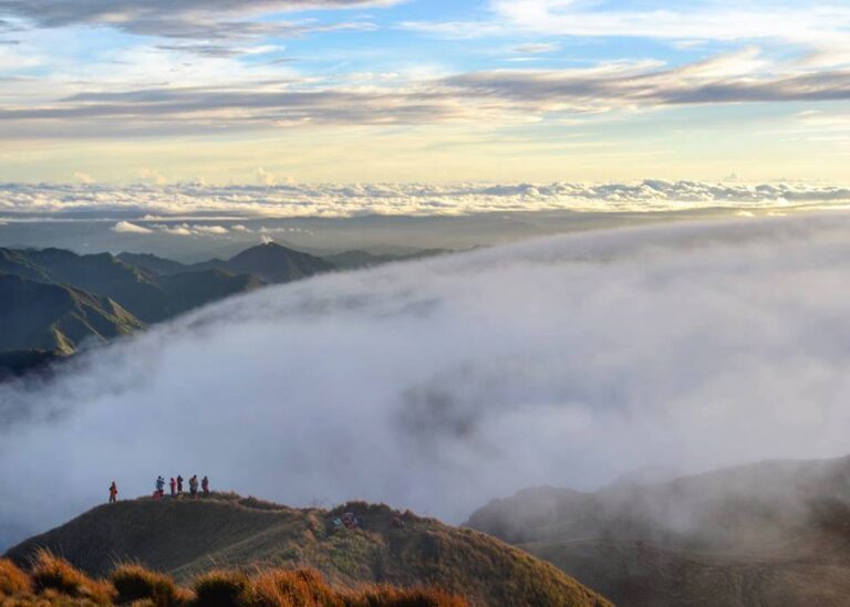 Mt. Pulag Climb Guide (Itinerary + Tips)