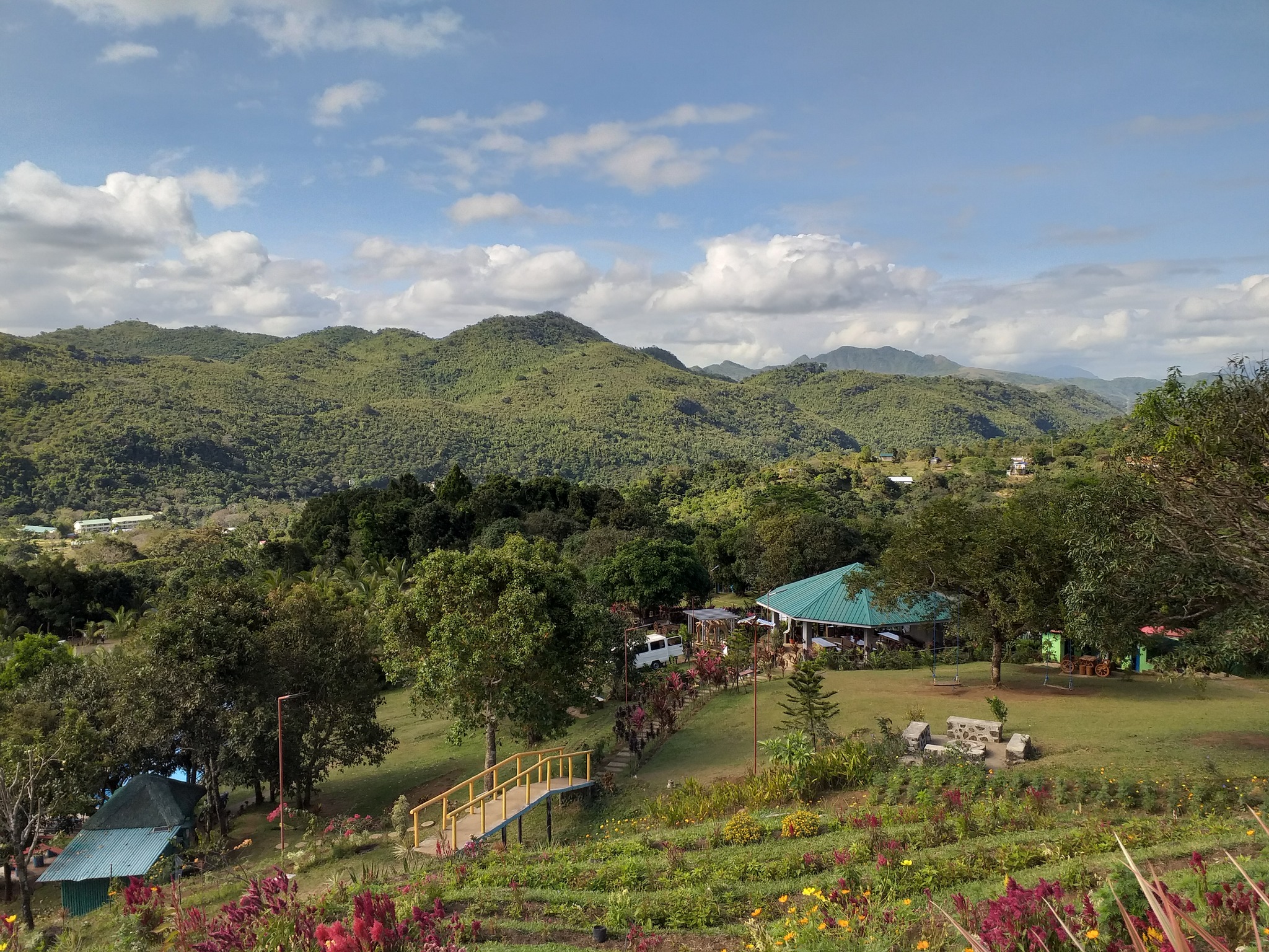 Lambingan Hills Travel Guide