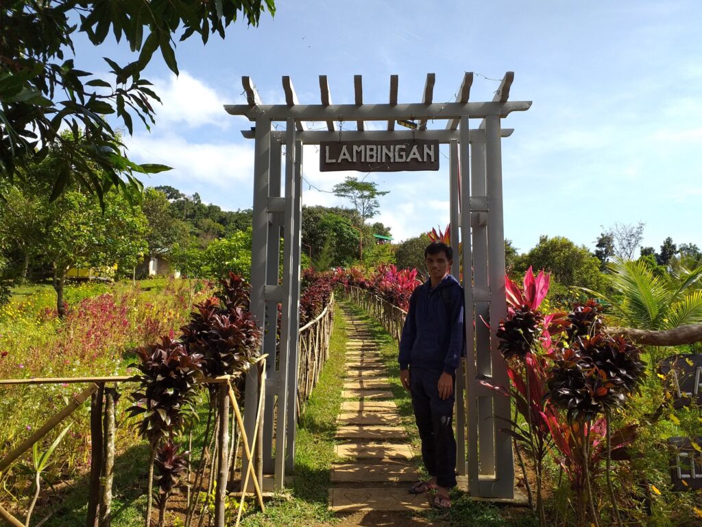 entrance of Lambingan Hills