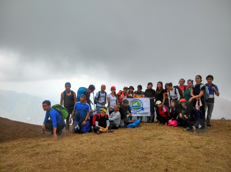 group picture at the summit of Mt. Ulap