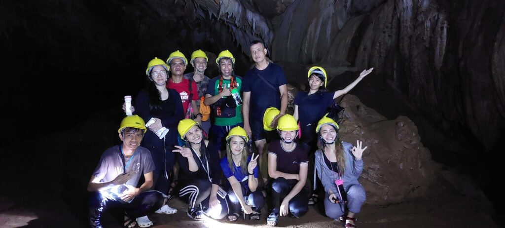 group picture at Cavinti Cave