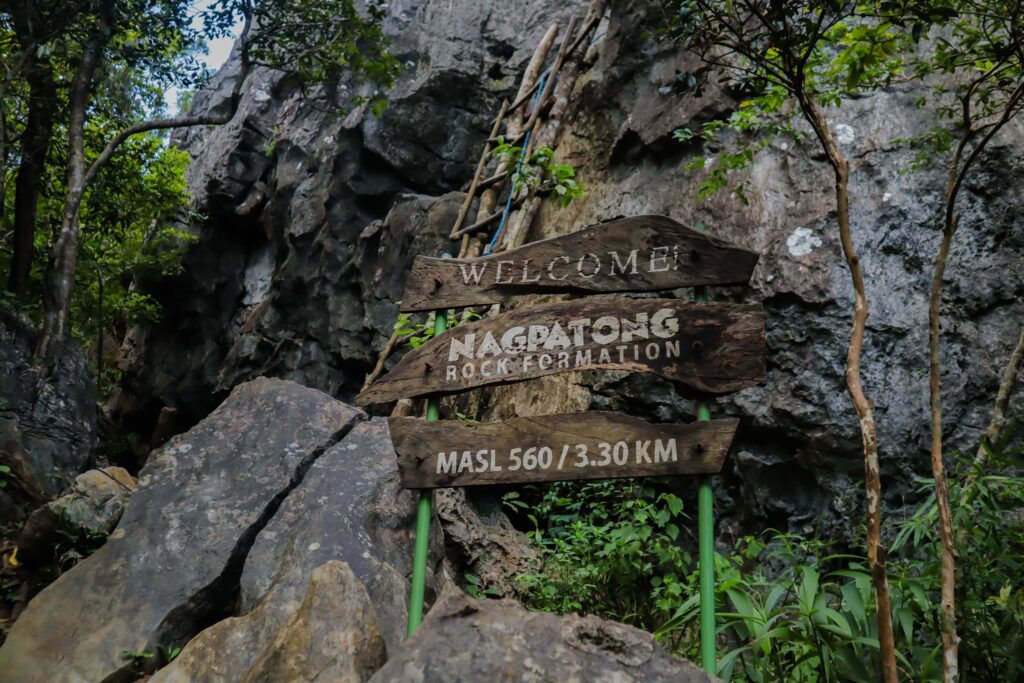 Nagpatong Rock Formation summit marker