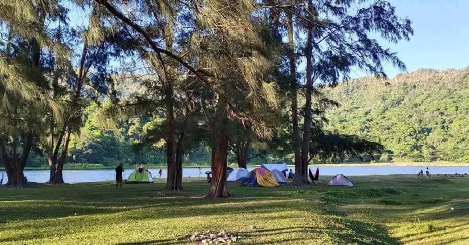The camping area of Lake Mapanuepe