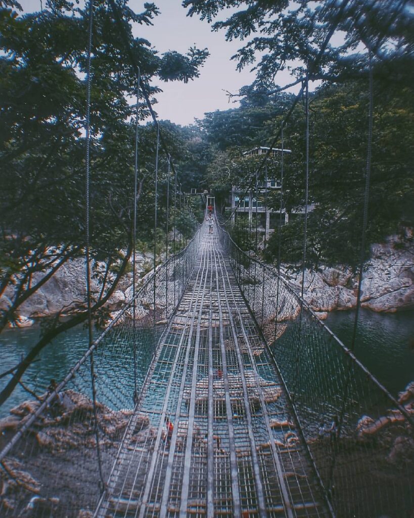 Hanging bridge in Minalungao National Park