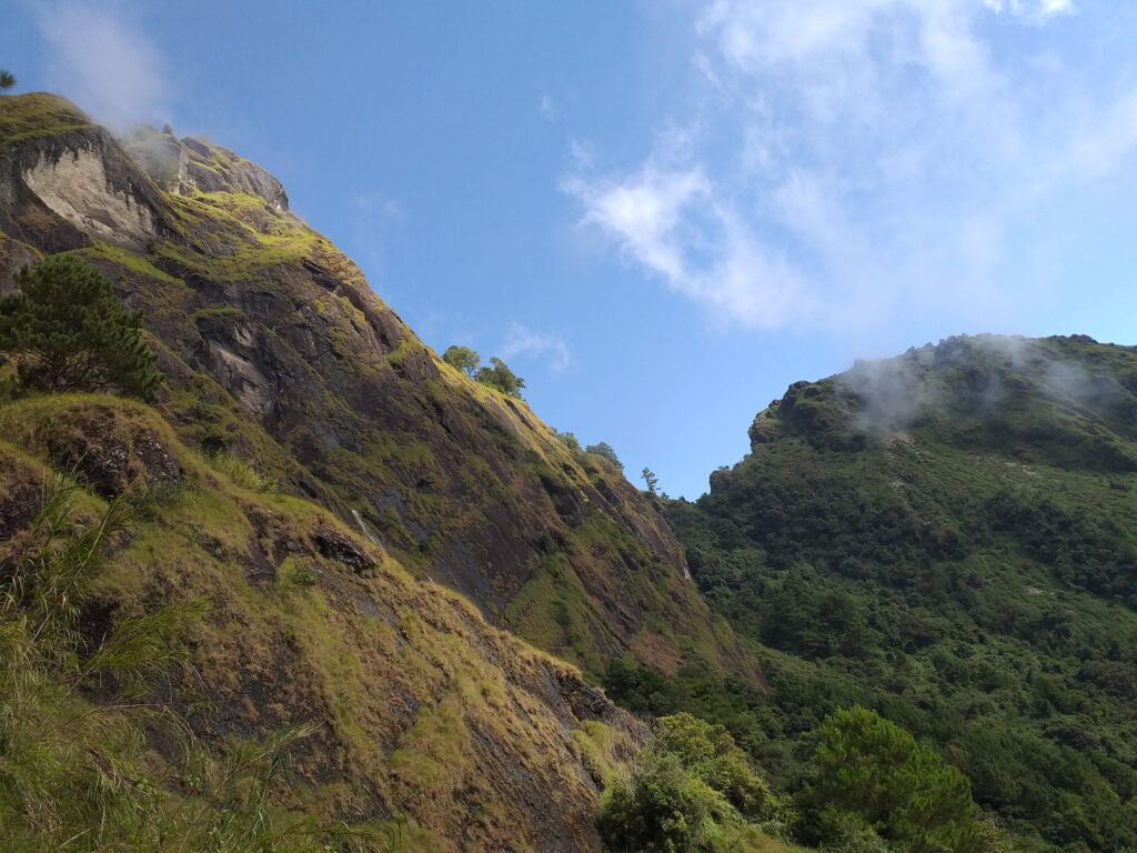 rocky cliff of Mt. Tenglawan