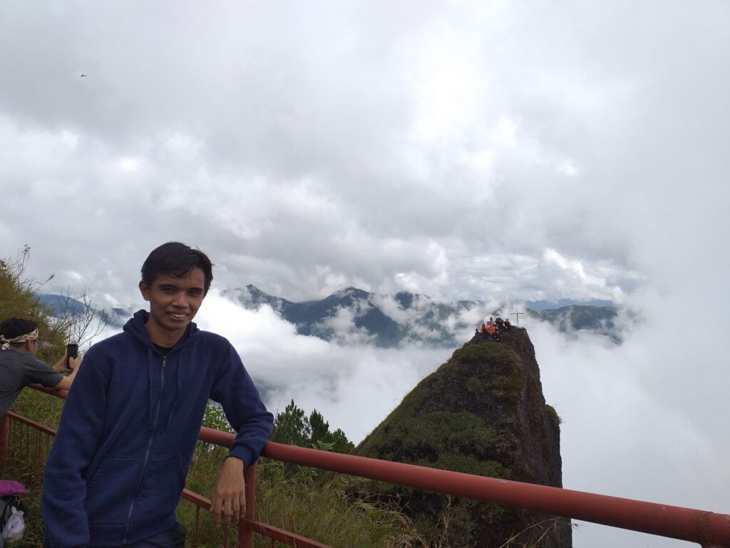 the blogger at the summit of Mt. Tenglawan