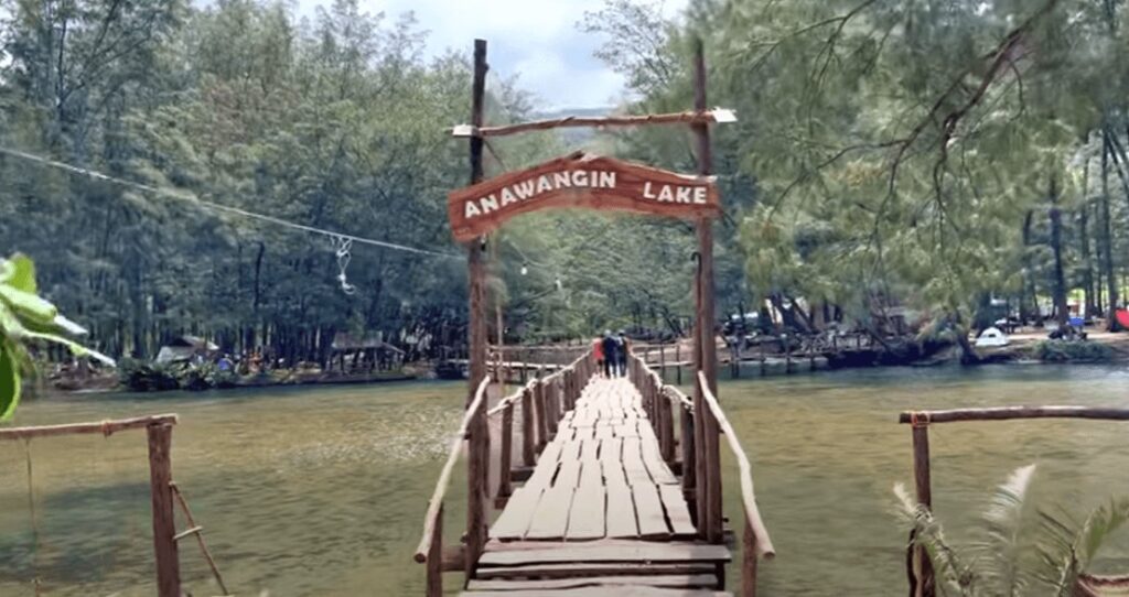 the man-made wooden bridge at Anawangin Lake