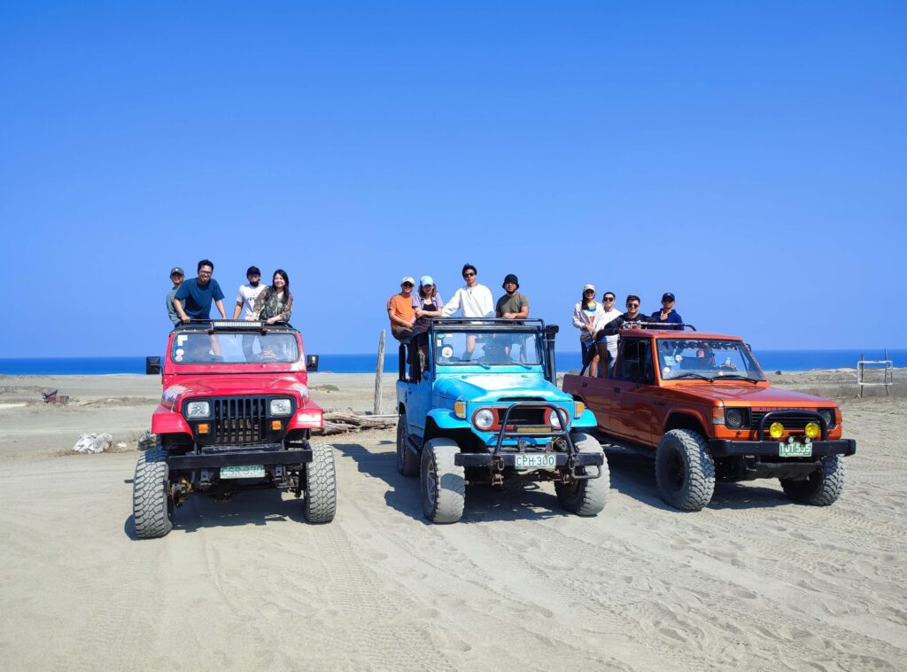 group picture in Paoay Sand Dunes