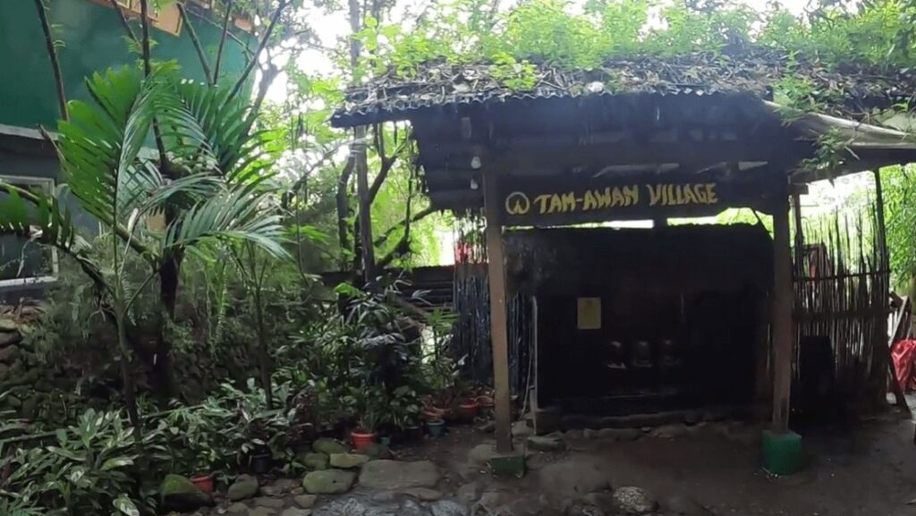 traditional Tam-awan Village hut 