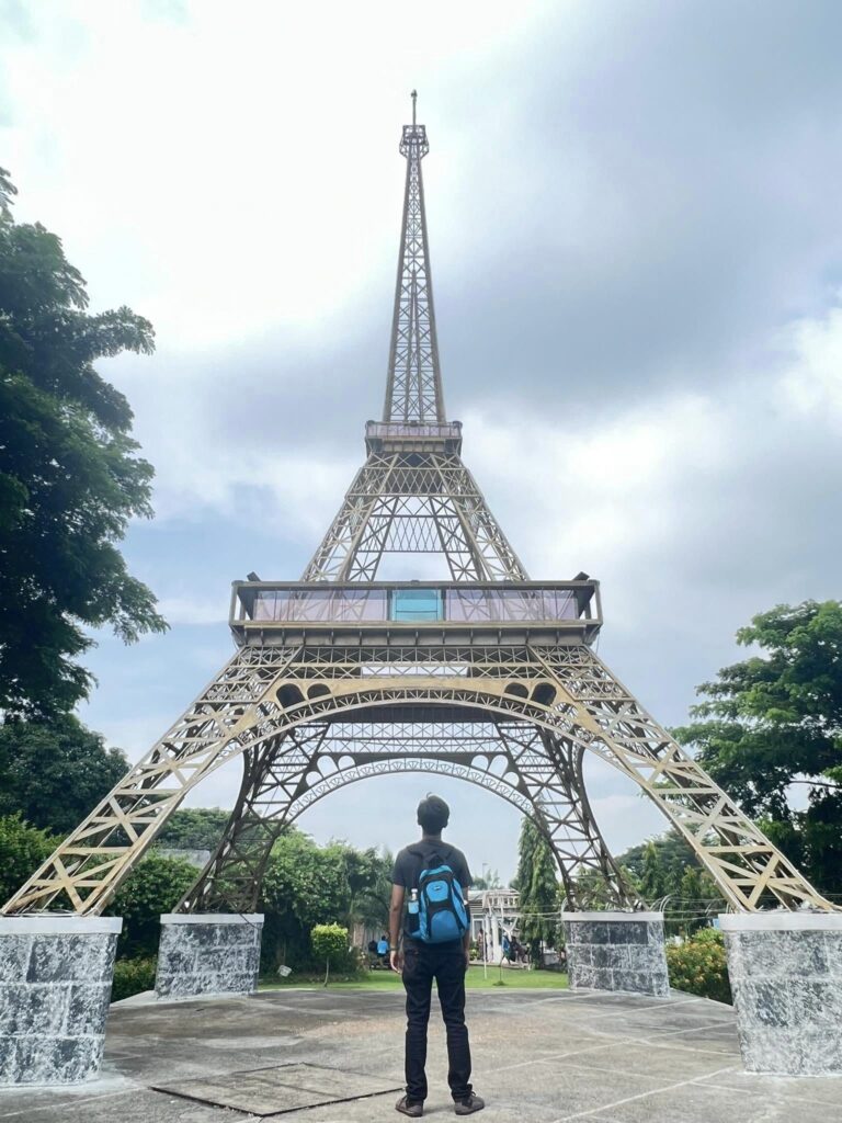 mini Eiffel Tower