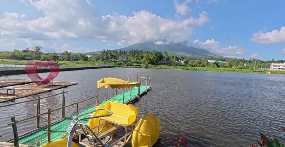 view in Sumlang Lake